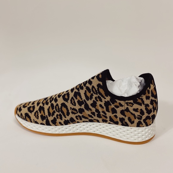 NEW J/SLIDES Leopard Tiger Knit Slip On Sneakers - Picture 2 of 9